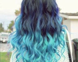 голубой цвет волос